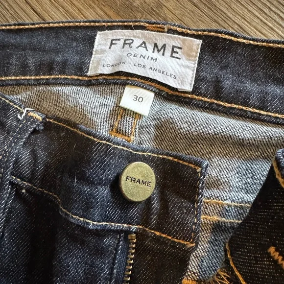 Excellent condition. Allows for stretch - Picture 3 of 3